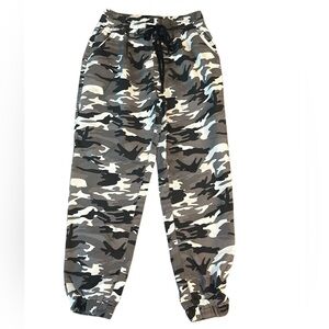 VIP Camo Jogger y2K‎  Pants for juniors size 9 gray black white utility